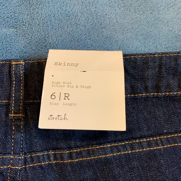NWT Stretch Skinny Jeans - Picture 2 of 4